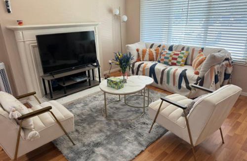 Shoreview Apartment | Nice and tranquil house 7 mins away from SFO