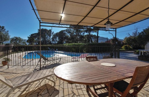 Roquebrune-sur-Argens Apartment | Nice apartment in Roquebrune sur Argens
