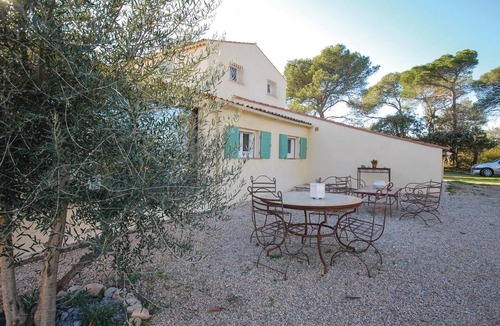 Roquebrune-sur-Argens Apartment | Nice apartment in Roquebrune sur Argens