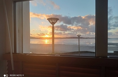 Saint-Michel-en-Greve Apartment | Nice apartment facing the large beach and sunsets