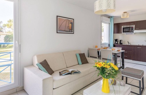 Saint-Palais-sur-Mer Apartment | Nice apartment in Saint Palais Sur Mer