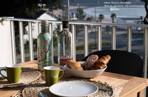 Saint-Palais-sur-Mer Apartment | Nice apartment in residence, sea view, elevator, parking