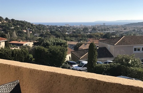 Bormes-Les-Mimosas Apartment | Nice apartment for 4 persons with a nice view