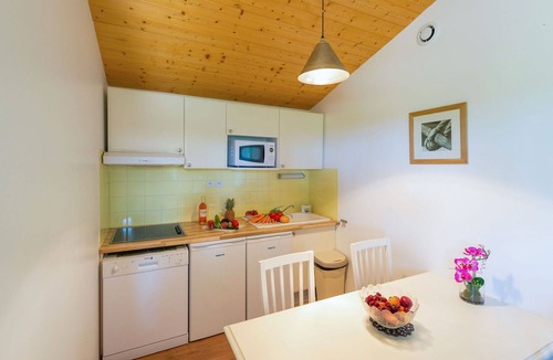 Parentis-en-Born Apartment | Nice apartment for 6 guests with WIFI, pool, TV, terrace and pets allowed