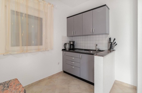 Cesarica Apartment | Nice apartment in Ribarica - Karlobag with WiFi