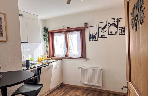 Klosters Platz Apartment | Nice apartment for 4 guests with WIFI, TV, balcony and pets allowed