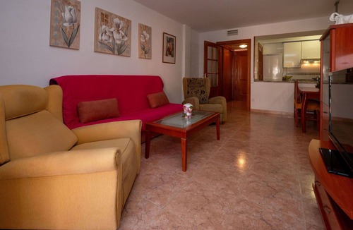 Malgrat de Mar Apartment | Nice apartment for 4 guests with A/C, pool, WIFI, TV and balcony