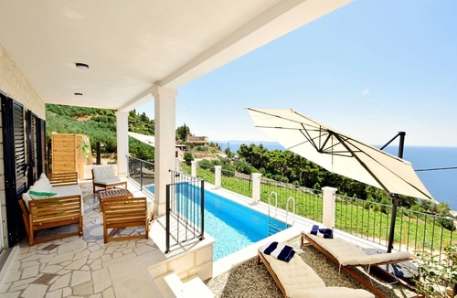 Sveta Nedjelja Apartment | Nice apartment for 6 guests with A/C, internet, private pool, TV, terrace and parking