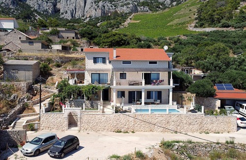 Sveta Nedjelja Apartment | Nice apartment for 6 guests with A/C, internet, private pool, TV, terrace and parking