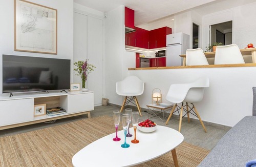 Tossa de Mar Apartment | Nice apartment for 4 guests with WIFI, A/C, TV and terrace