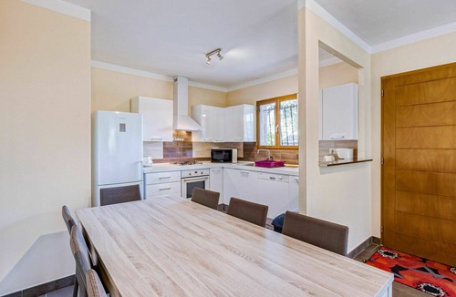 Pietroso Apartment | Nice apartment for 10 guests with A/C, WIFI, pool, TV, patio, pets allowed and panoramic view
