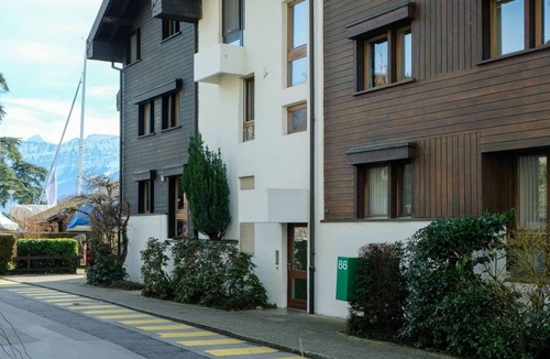 Spiez Apartment | Nice apartment for 2 guests with WIFI, TV, balcony and parking