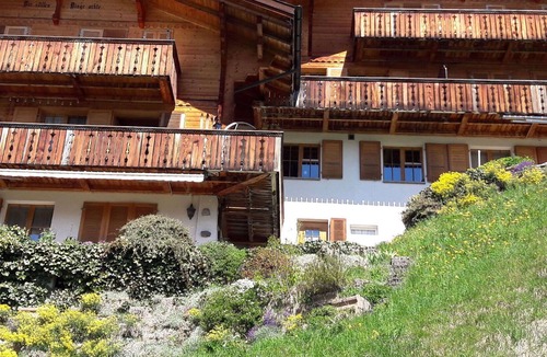 Wengen Apartment | Nice apartment for 2 guests with WIFI, TV and balcony