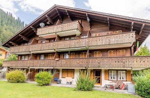 Zweisimmen Apartment | Nice apartment for 3 people with WIFI, balcony, pets allowed and parking