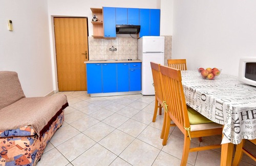 Tribanj Apartment | Nice apartment for 3 people with A/C, WIFI, TV and terrace