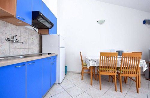 Tribanj Apartment | Nice apartment for 3 people with A/C, WIFI, TV and terrace