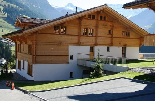 Adelboden Apartment | Nice apartment for 4 people with WIFI, TV and balcony