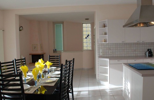 Cademario Apartment | Nice apartment for 4 guests with WIFI, TV, patio, pets allowed, panoramic view and parking