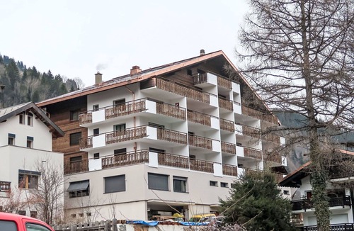 Champery Apartment | Nice apartment for 4 guests with WIFI, TV, balcony and panoramic view