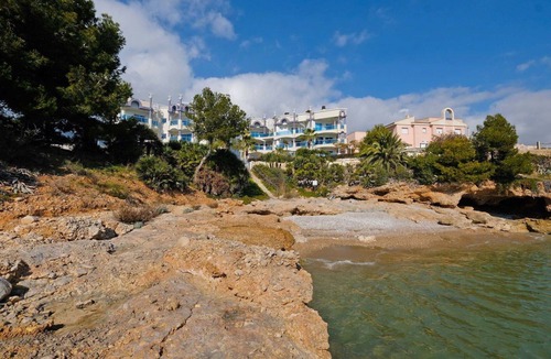 Alcanar Apartment | Nice apartment for 4 guests with A/C, WIFI, pool, TV and balcony