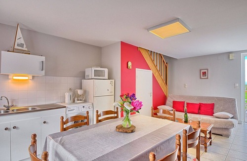 Cherrueix Apartment | Nice apartment for 4 people with WIFI, TV and terrace