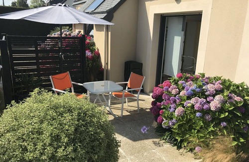 Lancieux Apartment | Nice apartment for 4 guests with WIFI, TV, terrace and pets allowed