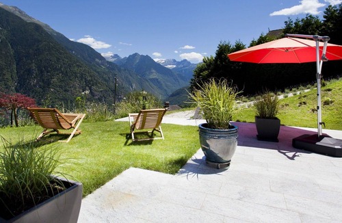 Leontica Apartment | Nice apartment for 4 guests with WIFI, TV, terrace, panoramic view and parking