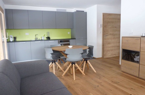 Leytron Apartment | Nice apartment for 4 guests with WIFI, TV and balcony