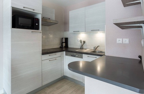 La Madeleine-Bellevue Apartment | Nice apartment for 4 guests with WIFI, TV and terrace
