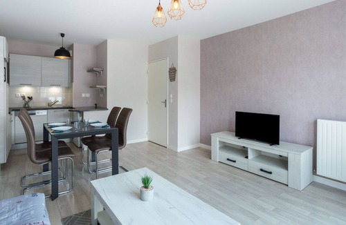 La Madeleine-Bellevue Apartment | Nice apartment for 4 guests with WIFI, TV and terrace