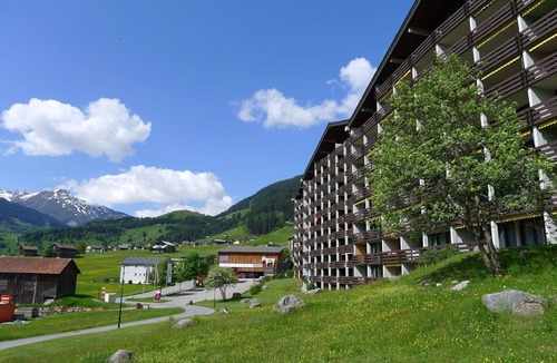 Acletta Apartment | Nice apartment for 4 guests with WIFI, pool, TV, balcony, pets allowed and panoramic view