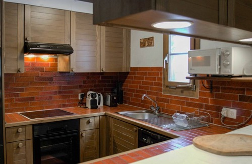 Surlej Apartment | Nice apartment for 4 guests with WIFI, TV, balcony, pets allowed, panoramic view and parking