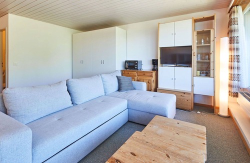 Sion Apartment | Nice apartment for 4 people with WIFI, pool, TV, balcony and panoramic view