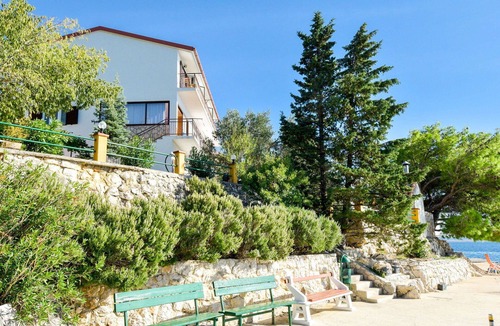 Tribanj Apartment | Nice apartment for 4 people with A/C, WIFI, TV and terrace