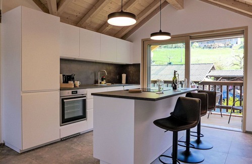 Krattigen Apartment | Nice apartment for 5 people with WIFI, TV, balcony and panoramic view