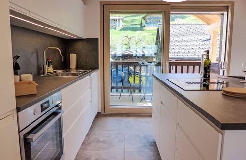 Krattigen Apartment | Nice apartment for 5 people with WIFI, TV, balcony and panoramic view