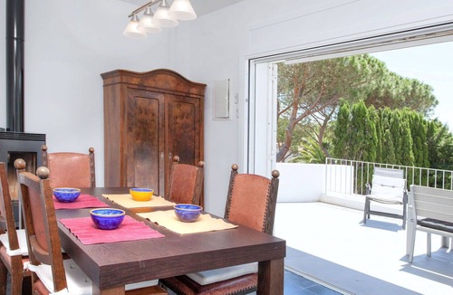 Llanca Apartment | Nice apartment for 5 guests with WIFI, TV and terrace