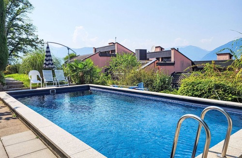 Vira Apartment | Nice apartment for 5 guests with pool, WIFI, TV and patio