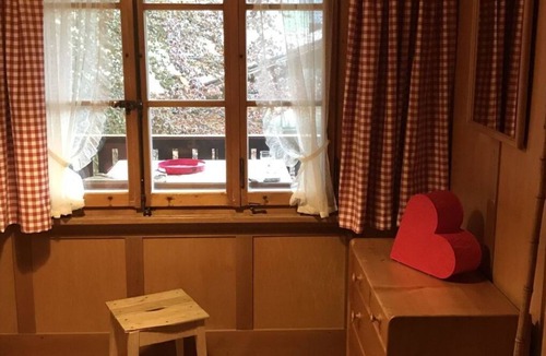 Adelboden Apartment | Nice apartment for 6 guests with WIFI, TV and balcony