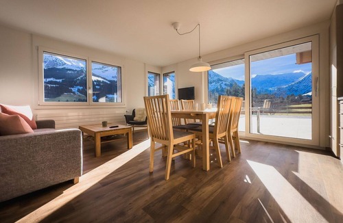 Adelboden Apartment | Nice apartment for 6 guests with WIFI, TV and balcony