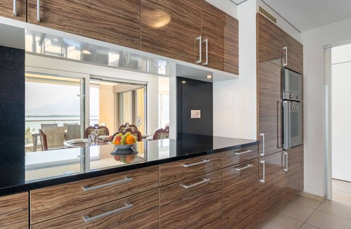 Montreux City Centre Apartment | Nice apartment for 6 guests with pool, WIFI, TV, balcony and panoramic view