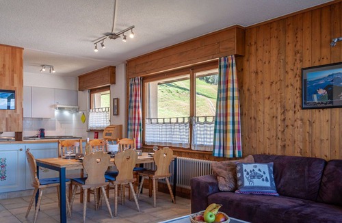 Salins Apartment | Nice apartment for 6 guests with WIFI, TV and balcony
