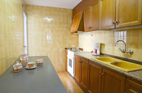 L'Ampolla Apartment | Nice apartment for 6 guests with WIFI, A/C, TV, terrace and pets allowed