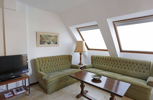 L'Ampolla Apartment | Nice apartment for 6 guests with WIFI, A/C, TV, terrace and pets allowed