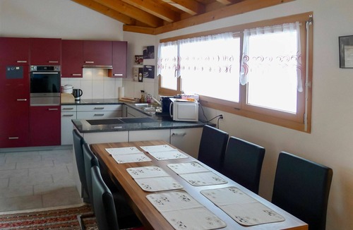 Zillis Apartment | Nice apartment for 7 people with WIFI, TV, balcony and panoramic view
