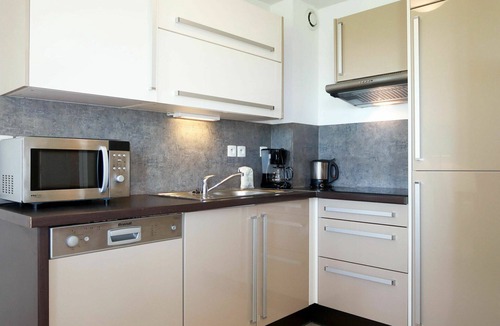 Cancale Apartment | Nice apartment for 8 people with pool, WIFI, TV, terrace and pets allowed