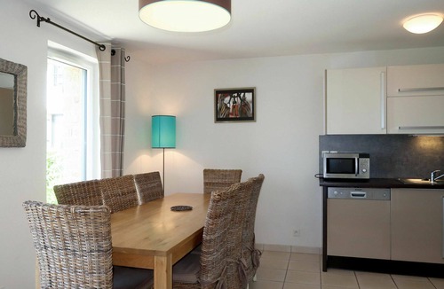 Cancale Apartment | Nice apartment for 8 people with pool, WIFI, TV, terrace and pets allowed