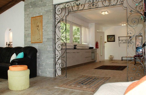 Negrentino Apartment | Nice apartment for 4 people with pool, WIFI, TV, patio, pets allowed and panoramic view
