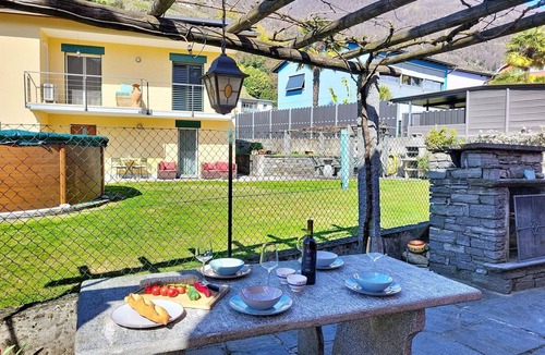 Riazzino Apartment | Nice apartment for 4 guests with A/C, WIFI, TV, patio and panoramic view