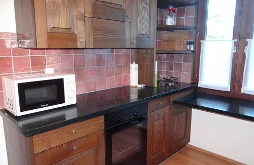 Engelberg Apartment | Nice apartment for 4 guests with WIFI, pool, TV and balcony